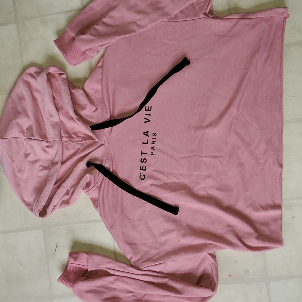 Hooded long sleeve crop top